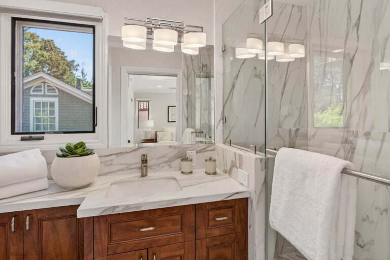 Smaller Bathroom (1)