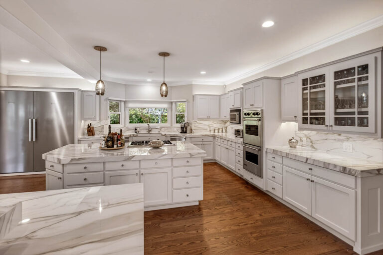 Smaller Kitchen (1)
