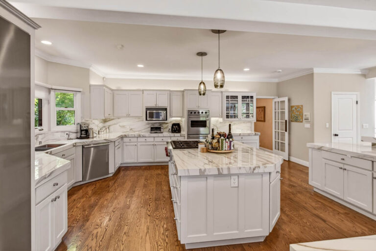 Smaller Kitchen (2)